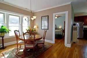 4th image of 119 B Pleasant St Oak Park Il #60302