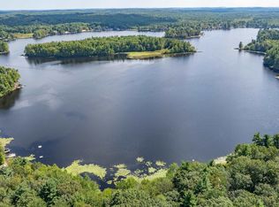 8 Sunshine Dr, Kingston, NH 03848