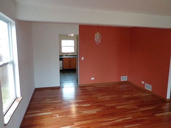 2nd image of 1756 N Metropolitan Ave