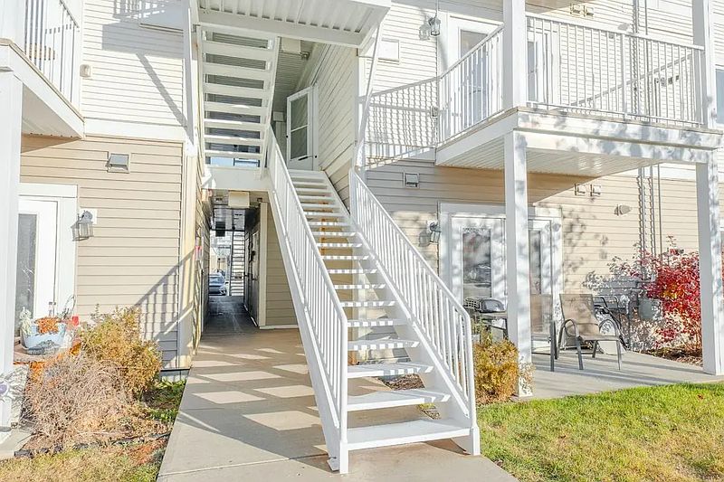 Edmonton Apartment for rent - 2 Bedrooms — photo 18