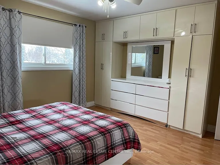 38 Pleasantview Ave — Photo 8