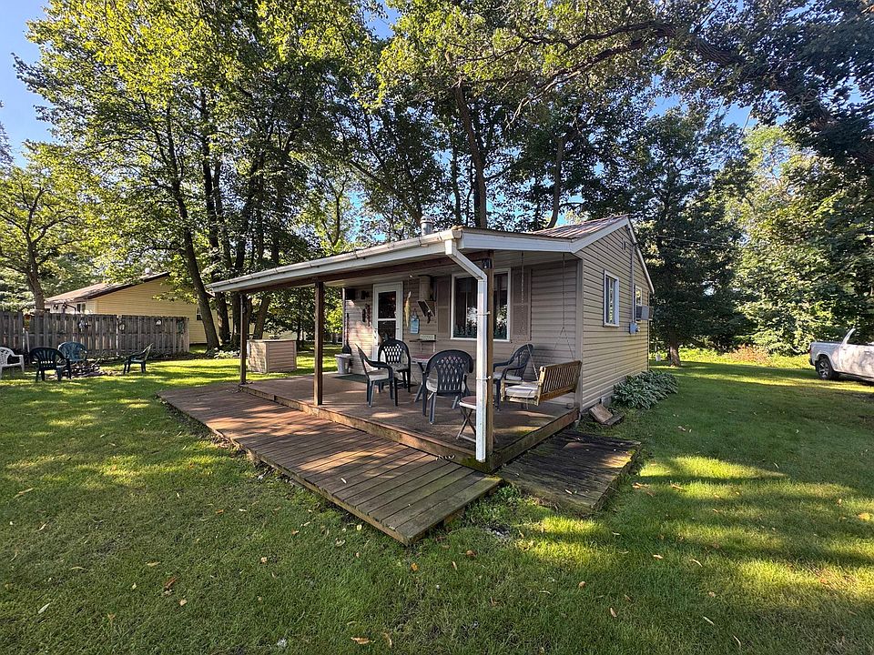 1st image of 32496 Forest Ln