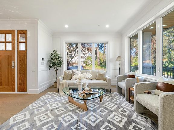 2nd image of 5081 Crown Ave