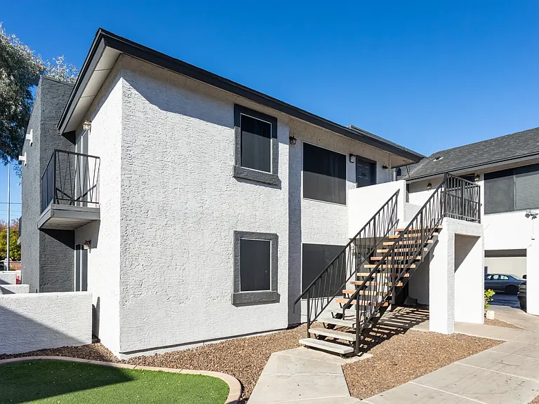 MOVE IN SPECIAL! $0 DEPOSIT OAC — Photo 4
