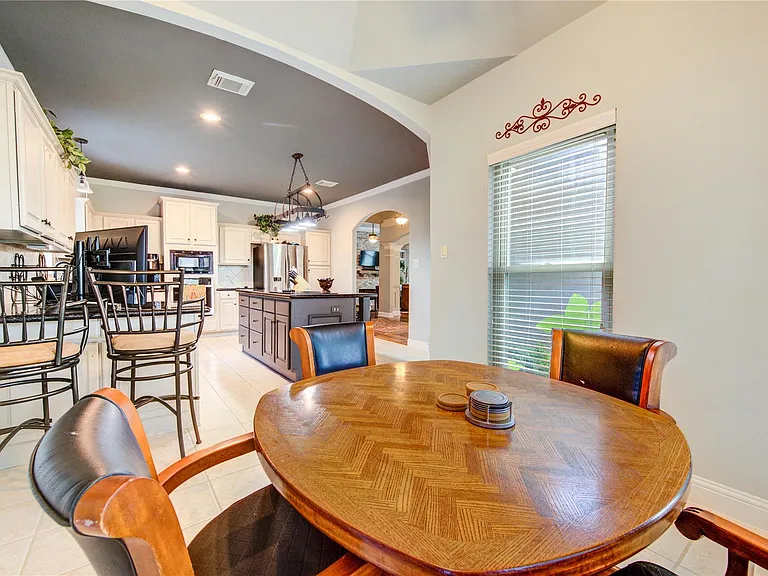 1811 Emerald Green Dr — Photo 13