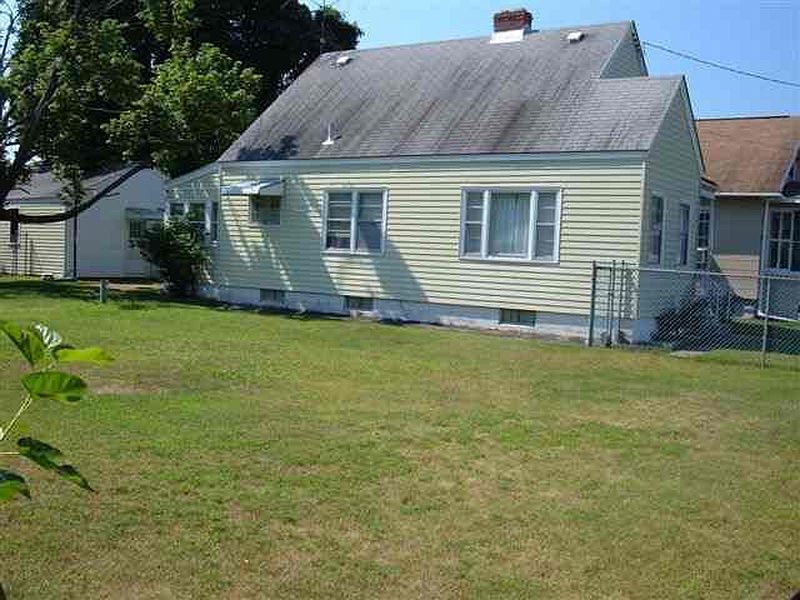 2nd image of 406 ALTAMONT Avenue
