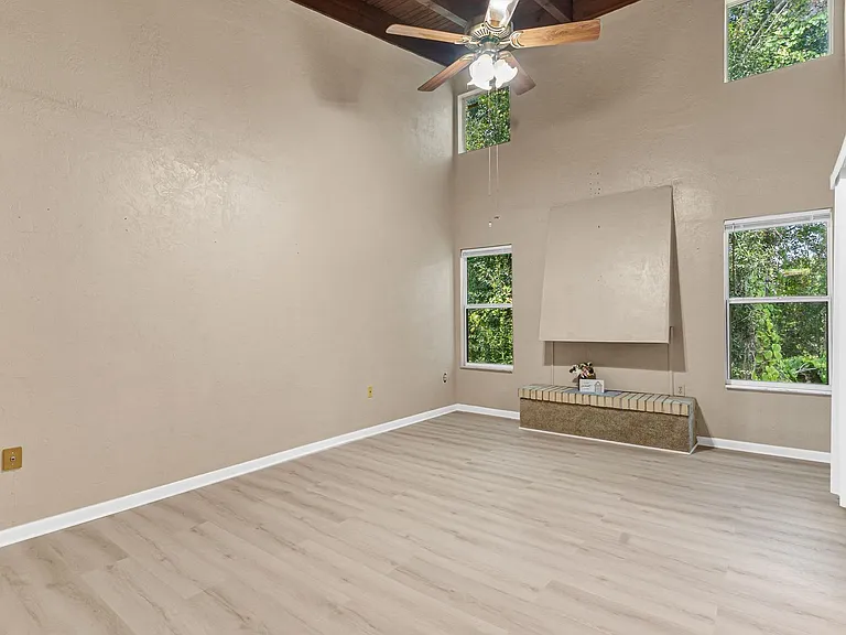 14202 Sandalwood Dr — Photo 7