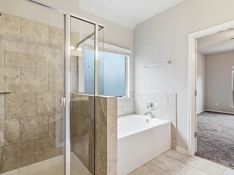 5716 Blackstone Dr — Photo 18