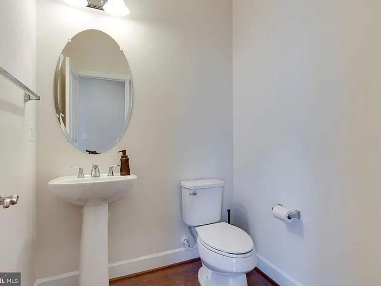 Danridge Manor Dr — Photo 10