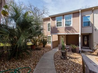 813 Paradise Ln, Montgomery, TX 77356
