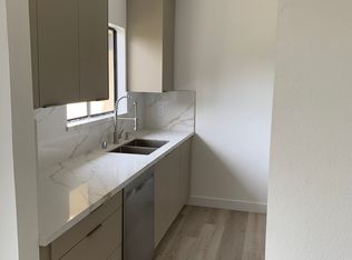 1070 Thompson Ave APT 202, Glendale, CA 91201