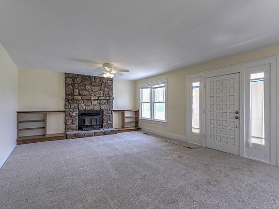 5th image of 1331 E McLeod Ave