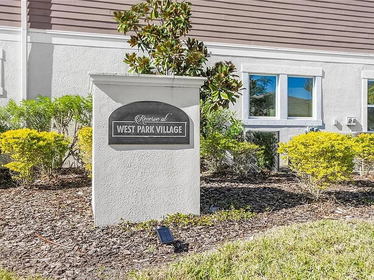 9597 Cavendish Dr — Photo 3