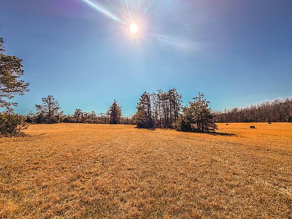 5th image of 702 County Rd