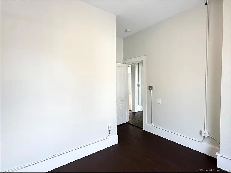 49 Chestnut St #4 — Photo 10