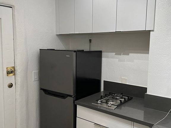 4th image of 1443 S Bonnie Brae St APT 403