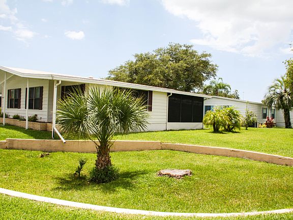 3rd image of 5700 Seven Oaks Dr #81