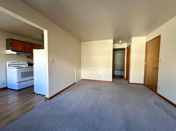 3200 NE 140th St APT 11