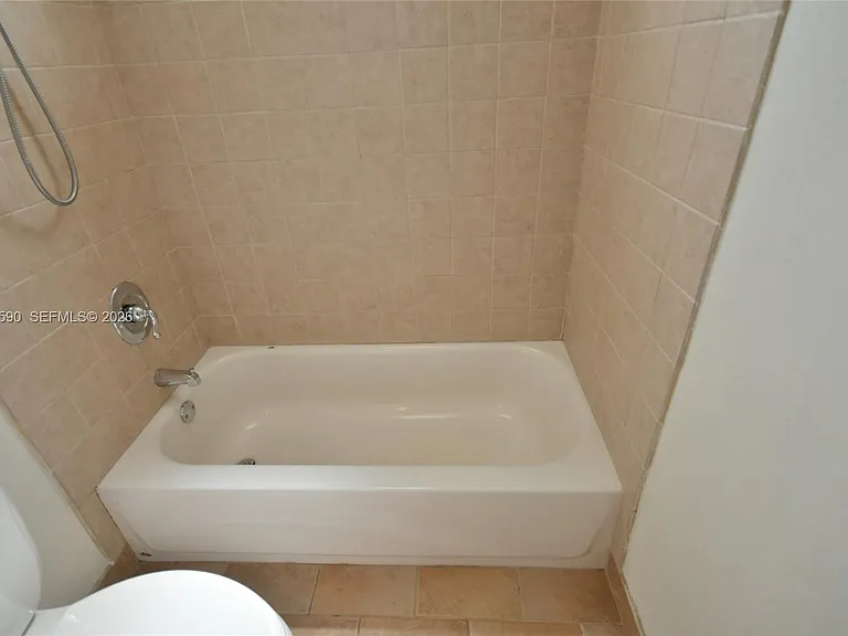 6884 N Kendall Dr #C401 — Photo 44