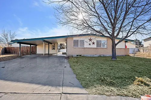 1642 Bel Air Cir Photo 1