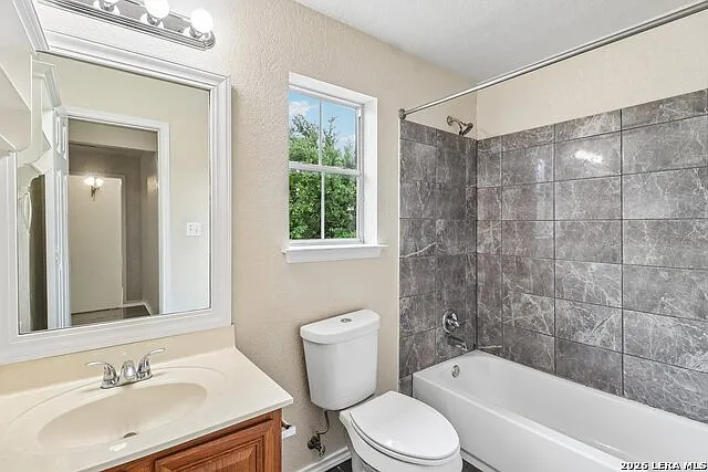 407 Amberdale Oak — Photo 15