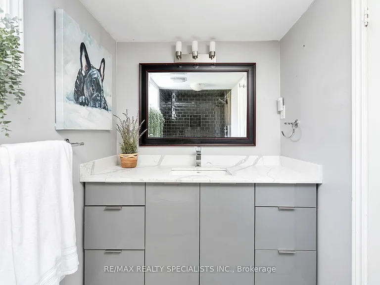290 Westmount Ave #LOWER — Photo 15