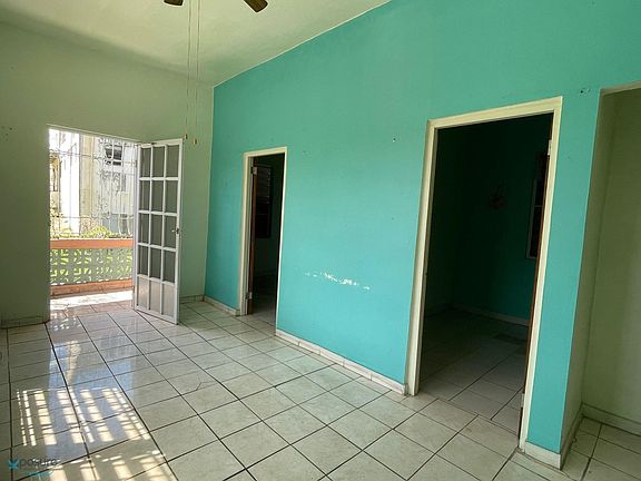 3rd image of 10 Lina Corretjer St