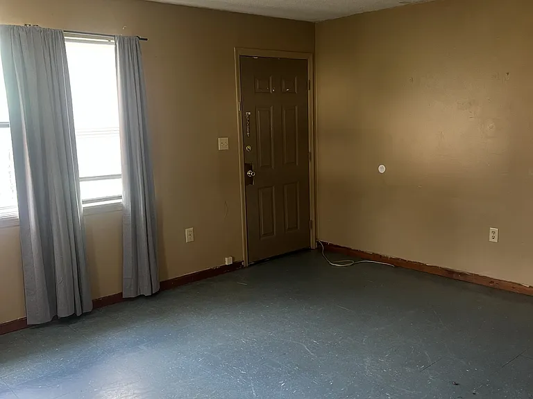 244C Dudley St — Photo 7