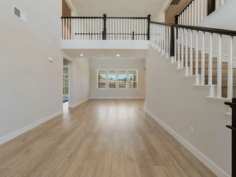 1342 Wheeler Peak Ct — Photo 16