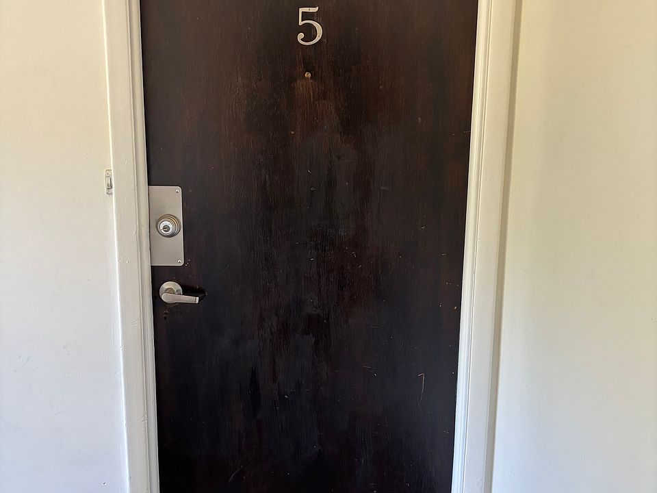 1st image of 474 E 4th Ave