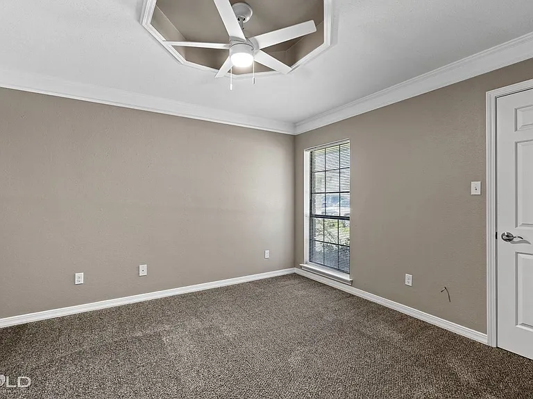 2542 Spruce Dr — Photo 17
