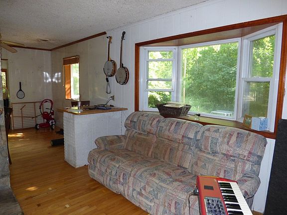 5th image of 91 Hacienda Ln