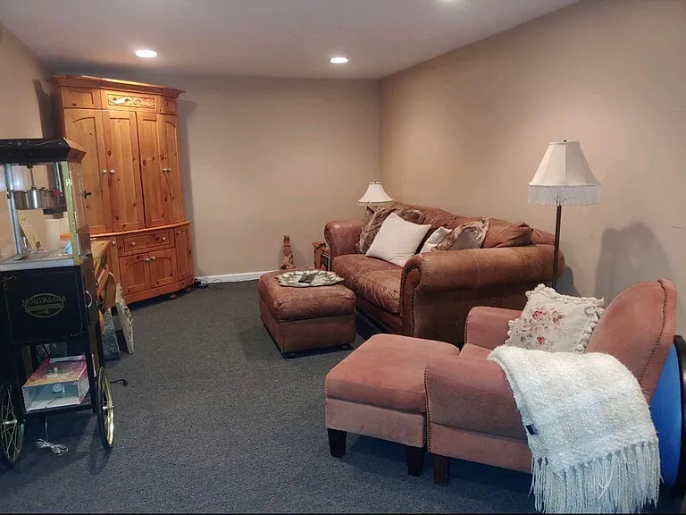 63 Sunderland Woods Rd #63 — Photo 16