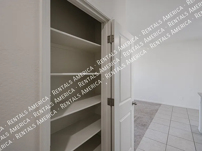 5720 W Sunrise Dr — Photo 12