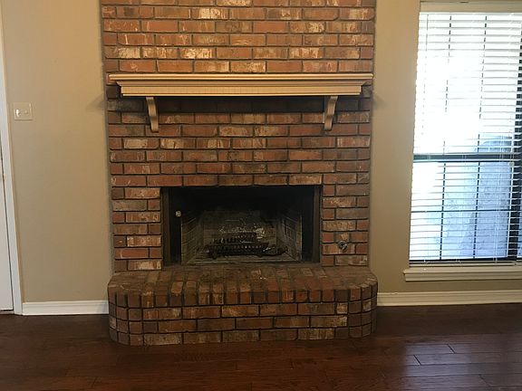 4th image of 8925 Hollow Bluff Dr #5