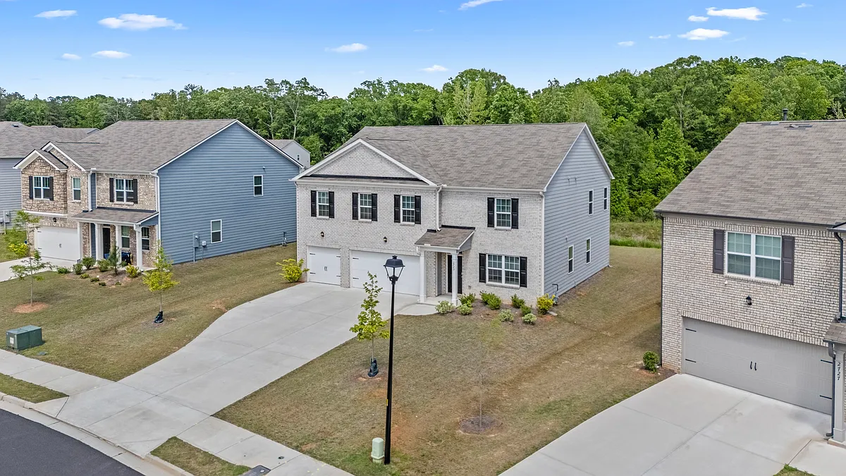 Building Photo - 2725 Piper Dr