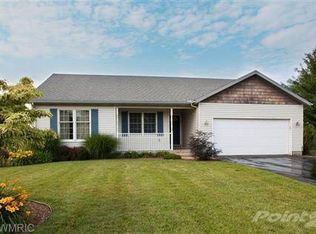 2821 Briarwood St, Benton Harbor, MI 49022