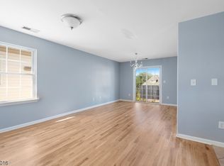 242 Pine St, Elizabeth, NJ 07206