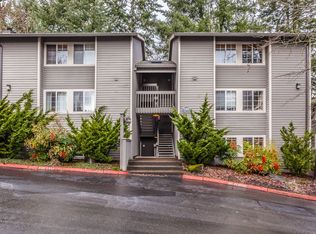 2409 SW Nebraska St APT 8, Portland, OR 97239