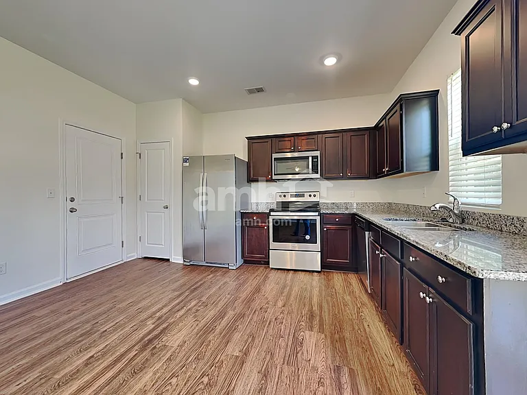 129 Orion Way — Photo 3