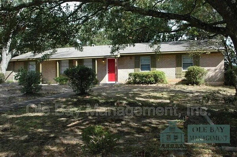 1002 Centerwood Dr