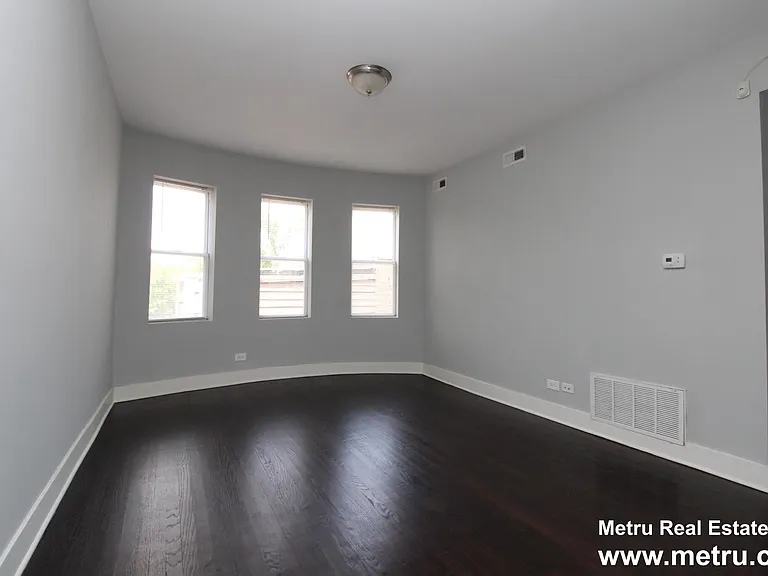 2130 N Sawyer Ave #2E — Photo 5