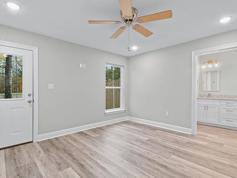 8 Bellamy Ln — Photo 11