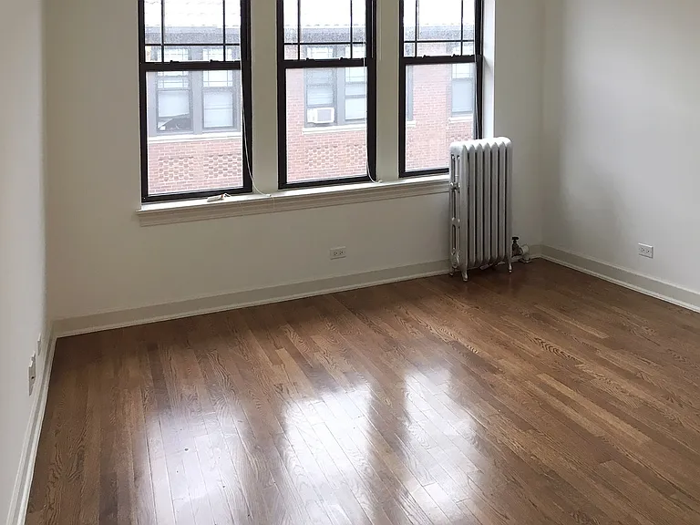 5326-5336 S. Greenwood Avenue — Photo 17