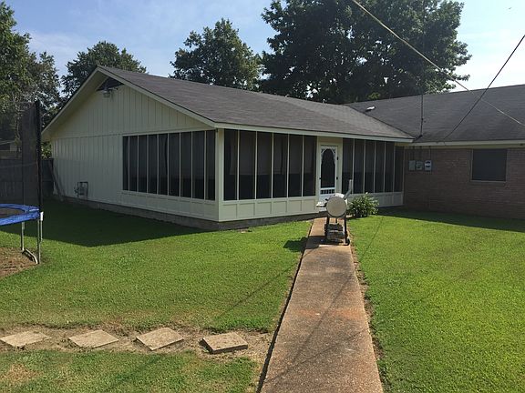 5th image of 1409 Miller Dr