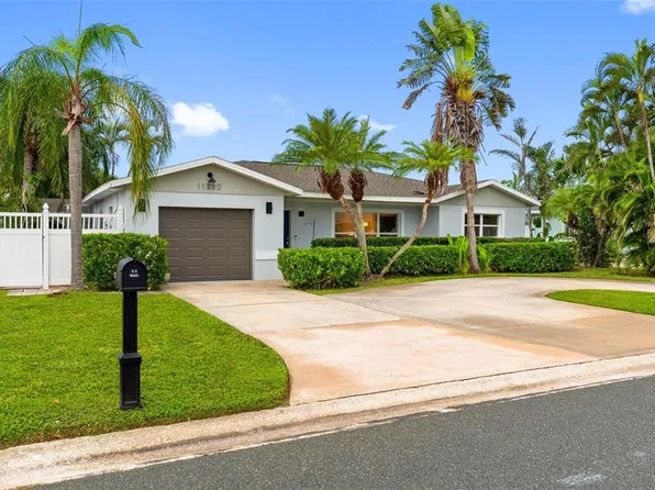 11280 5th St E, Treasure Island, FL 33706