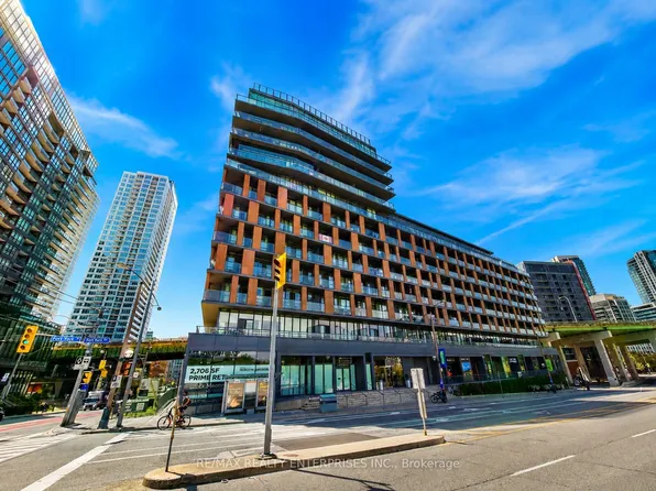 169 Fort York Blvd W #722, Toronto, ON M5V 0C8