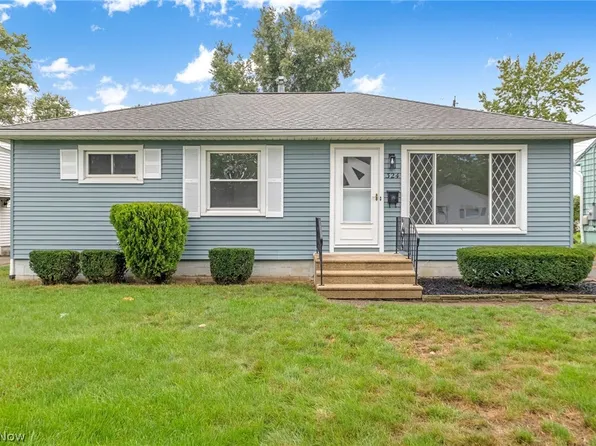 324 Lynn Dr, Cuyahoga Falls, OH 44221