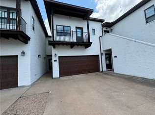 203 Brentwood Dr E #33, College Station, TX 77840