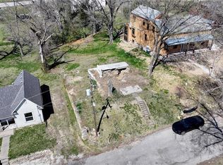 729 Rock St, Weston, MO 64098